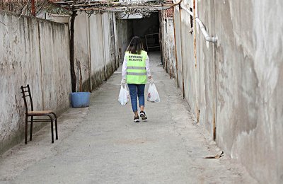 Bayraklı Belediyesinden 10 bin kişilik iftar paketi